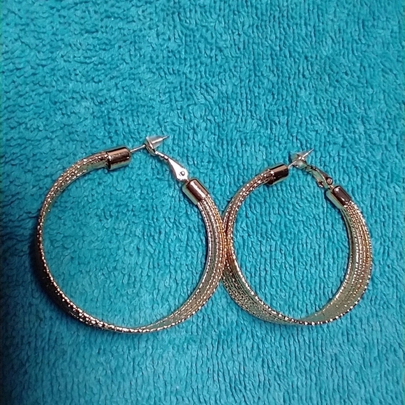 Goldtone large hoop wire earrings - Picture 2 of 4